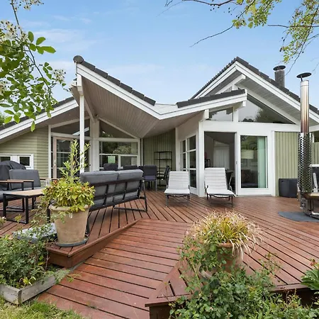 Holiday home 4 Bedroom In