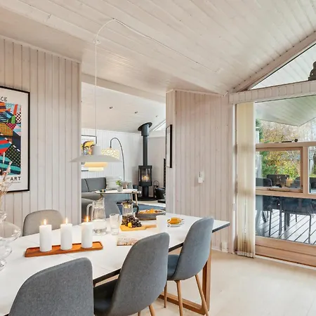4 Bedroom In * Dronningmolle