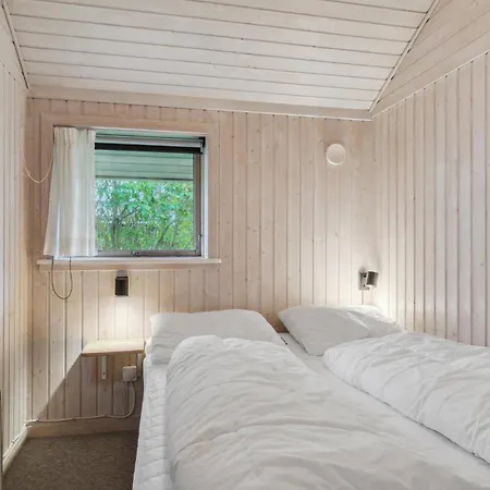 Holiday home 4 Bedroom In