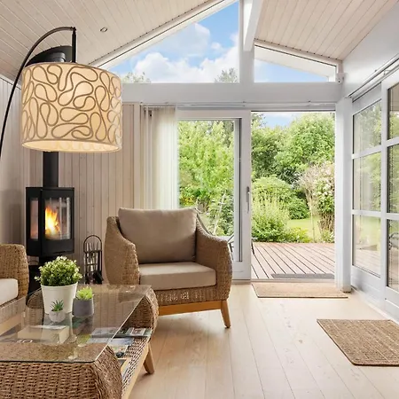 Holiday home Lovely In With Wifi